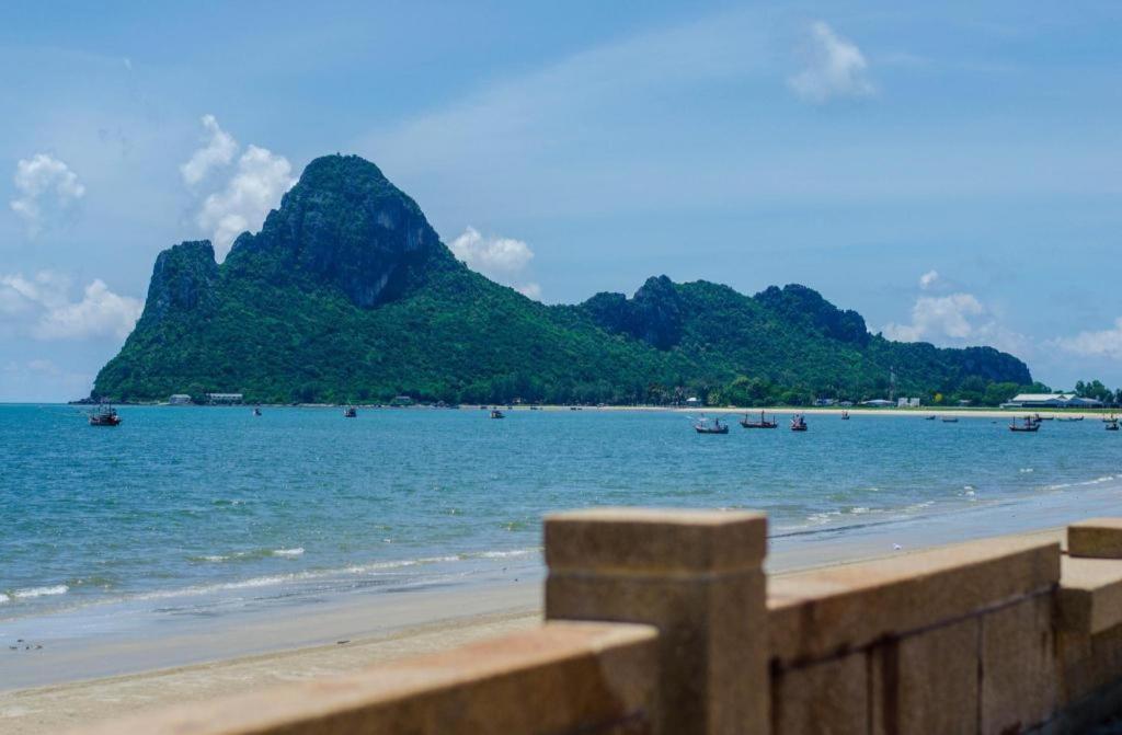 จอยโฮเทล Hotel ประจวบคีรีขันธ์ ภายนอก รูปภาพ